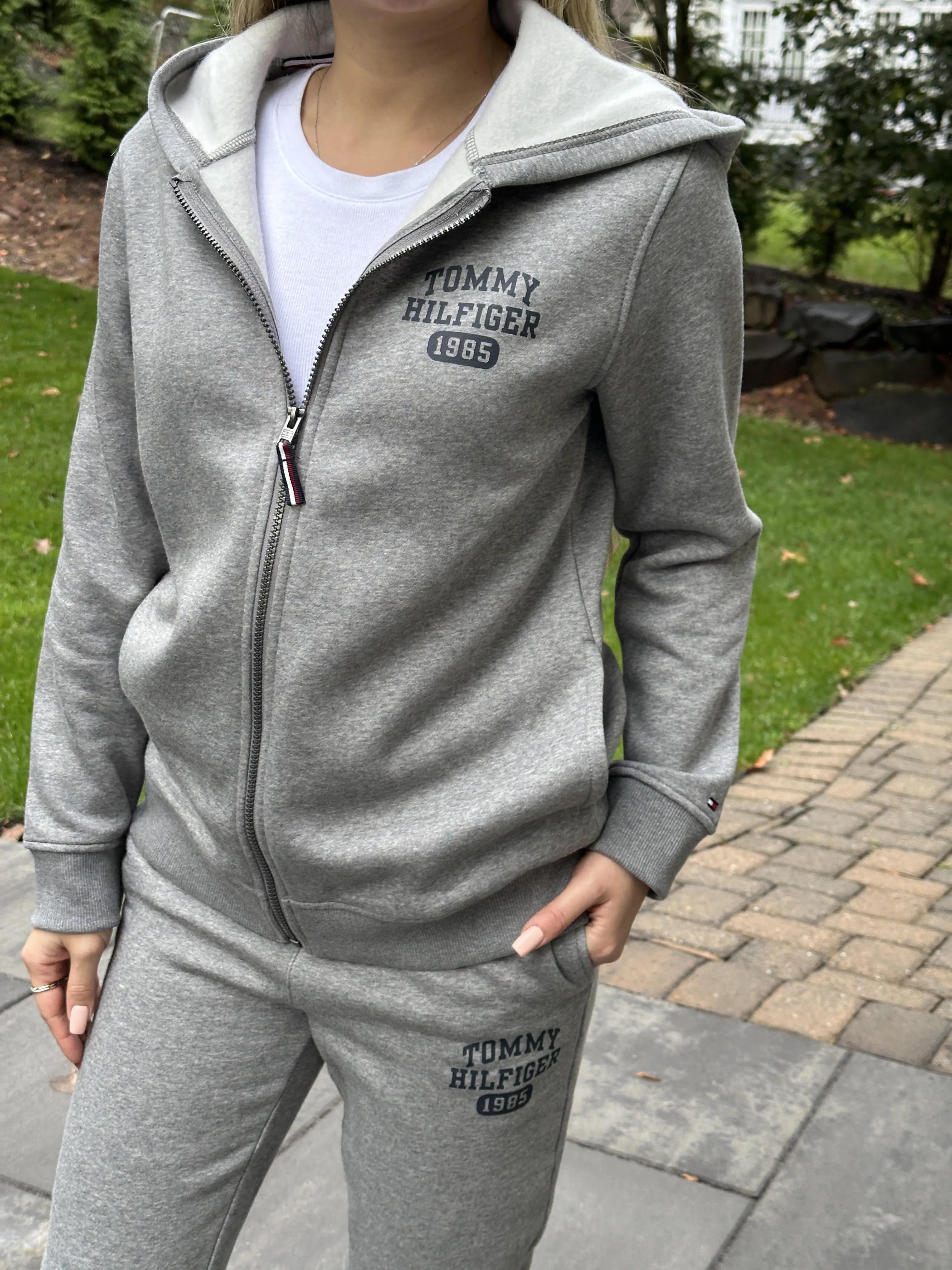 Tommy Hilfiger Boys Zip-Up Hoodie – Grey (1985 Logo)