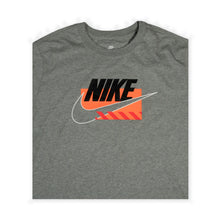 Nike Men’s Grey Graphic Logo T-Shirt