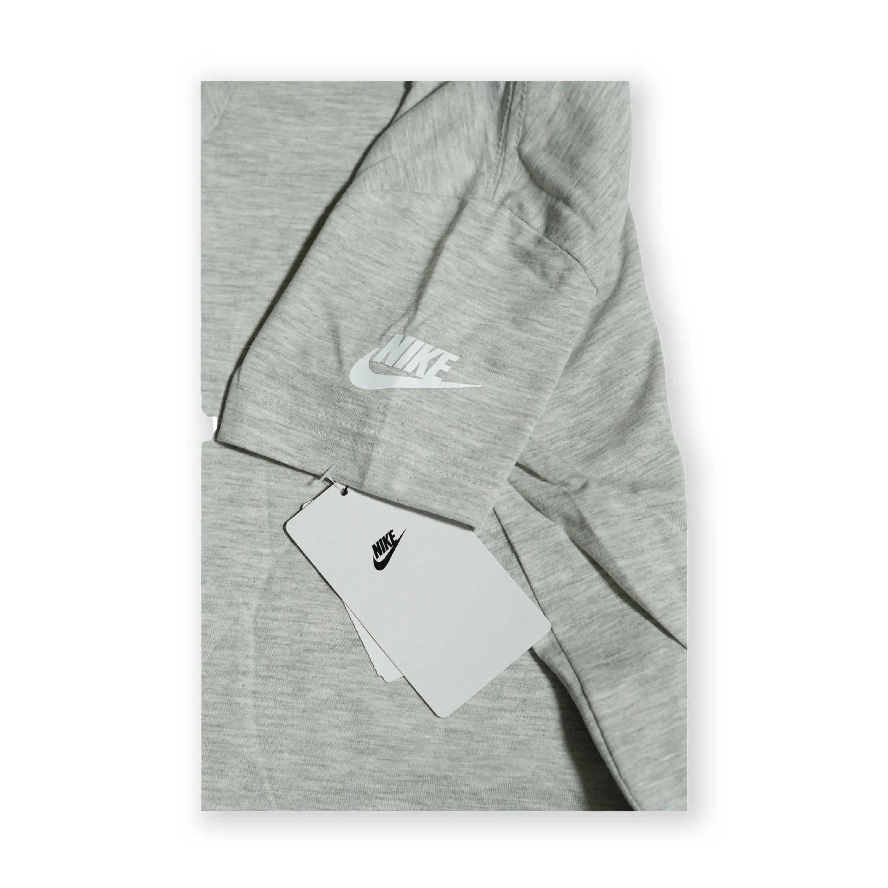 Nike Kids Graphic Logo T-Shirt – Light Grey Tommynippon