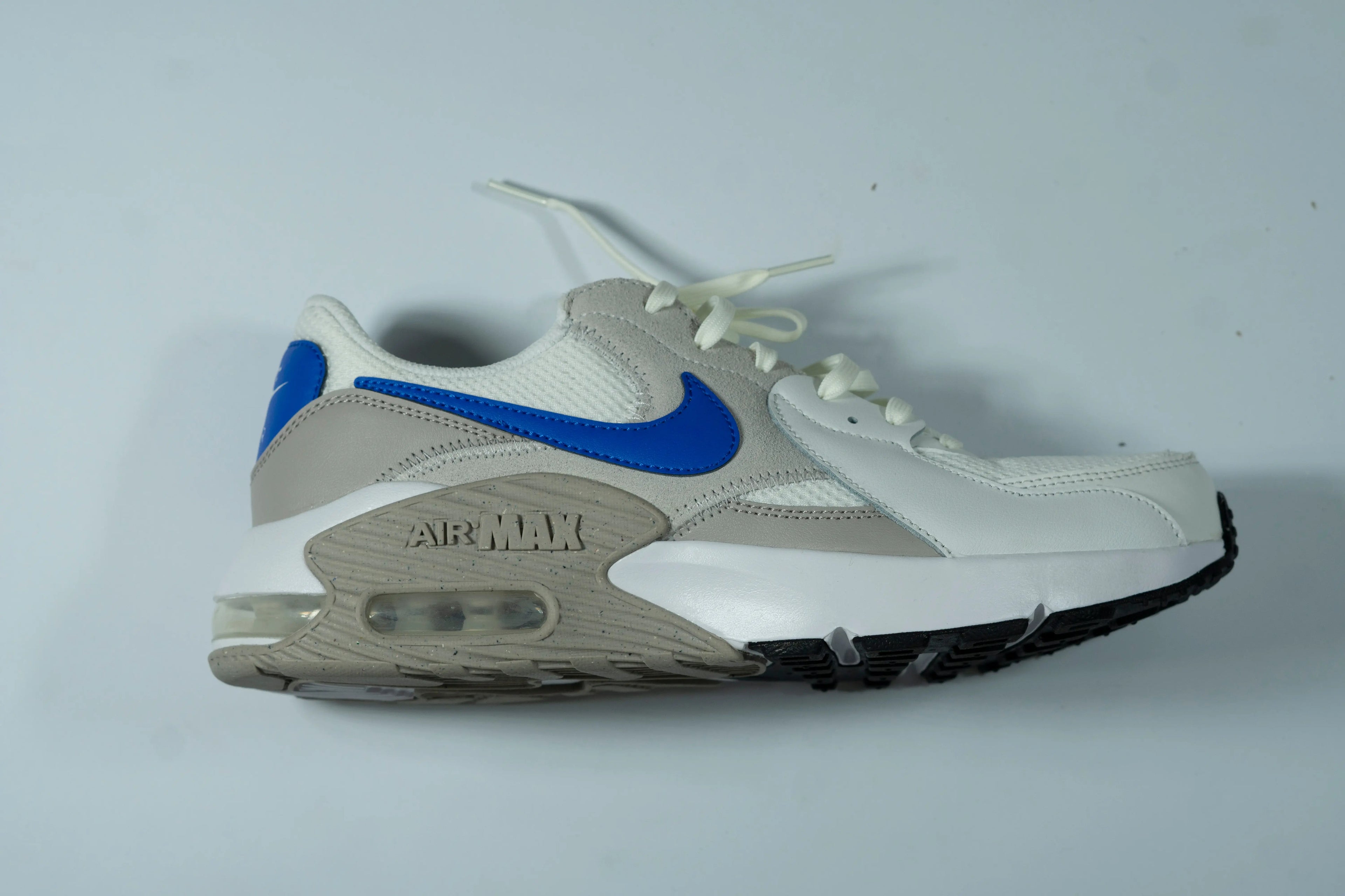 Nike Air Max Men’s Sneakers – White & Blue | Lightweight Breathable Running Shoes | Air Cushion Comfort Sole Tommynippon