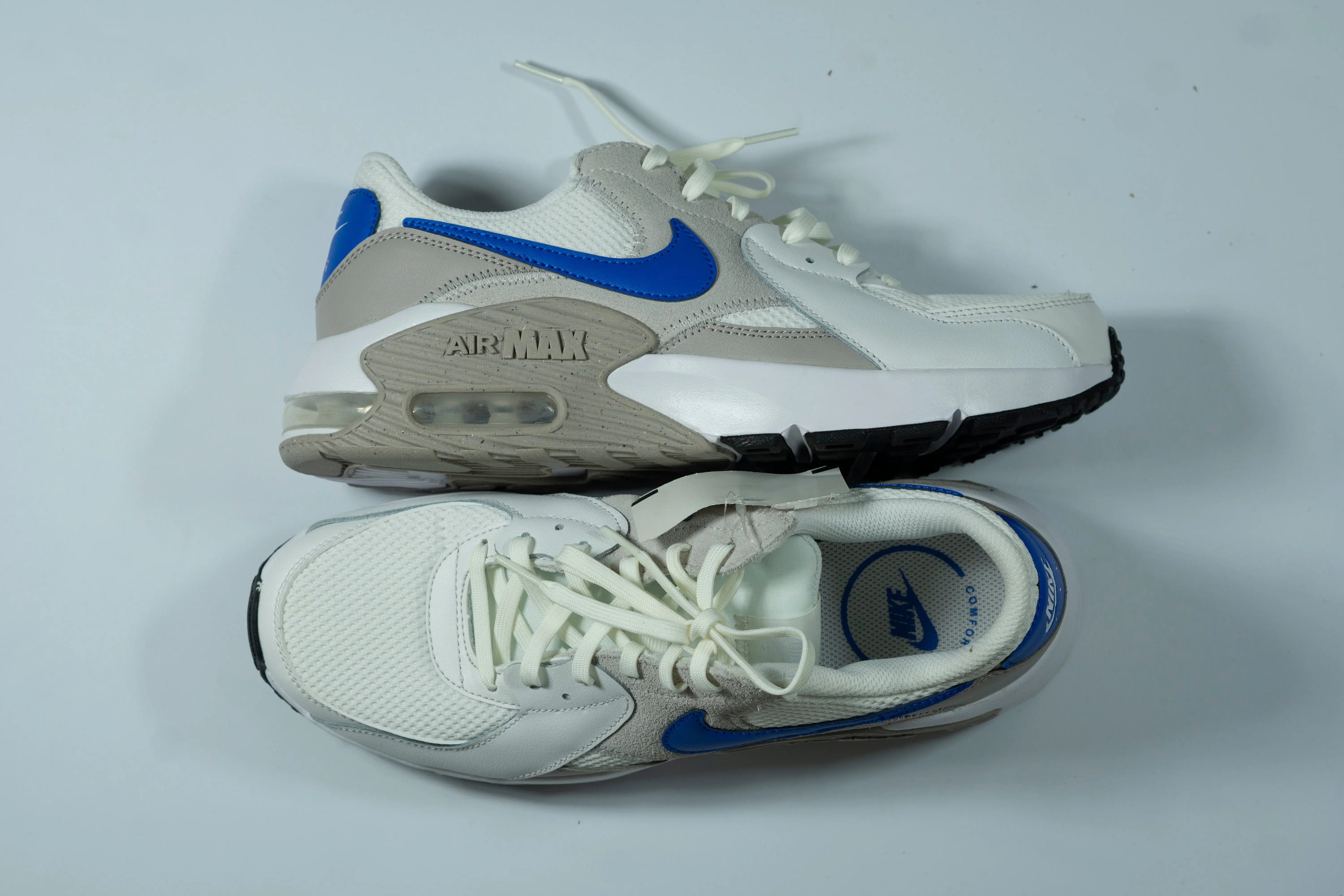 Nike Air Max Men’s Sneakers – White & Blue | Lightweight Breathable Running Shoes | Air Cushion Comfort Sole Tommynippon