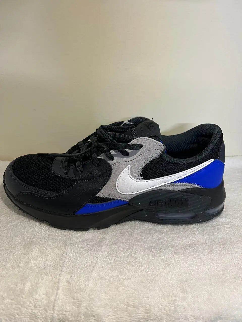 Nike Air Max Men’s Running Shoes – Stylish Black, Blue & Grey Trainers with Cushioned Sole Tommynippon