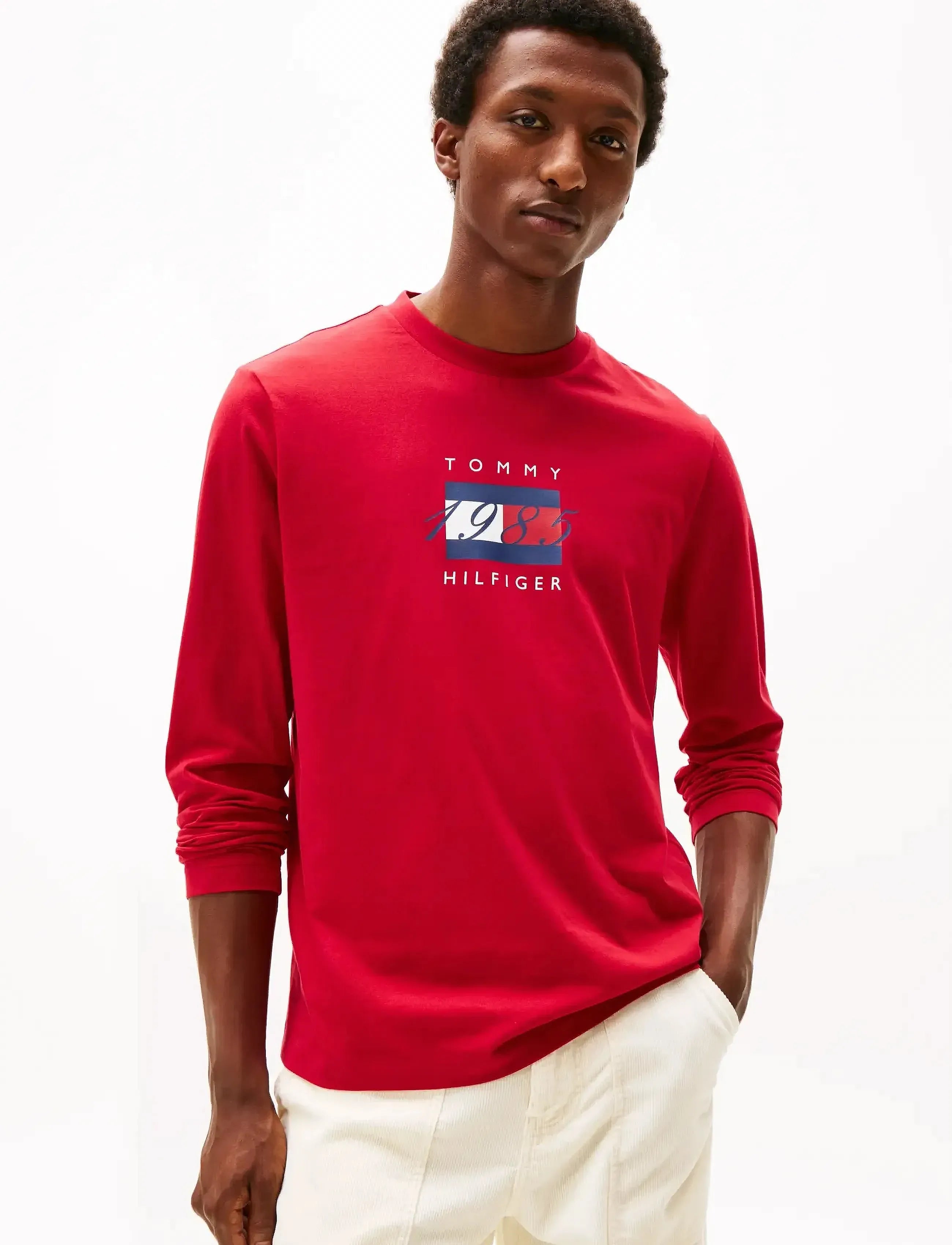 Tommy Hilfiger Men’s Long Sleeve T-Shirt – Red (1985 Logo)